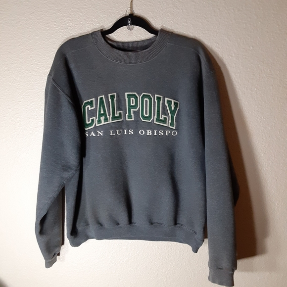 Champion Tops - Champion Embroidery Pullover Sweatshirt